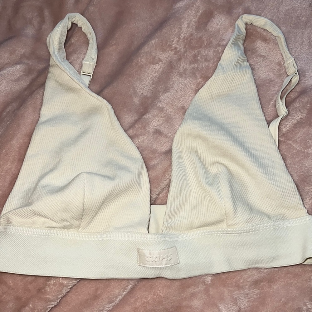 SKIMS Logo Plunge Bralette
